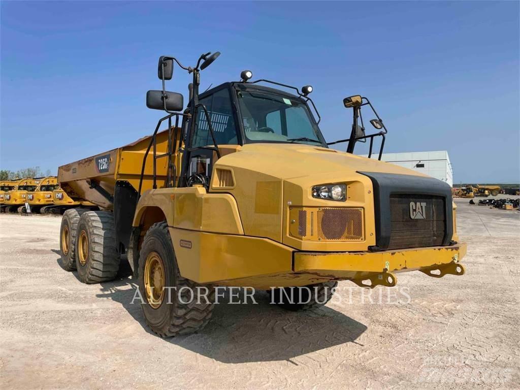 CAT 725C2 Wozidła przegubowe