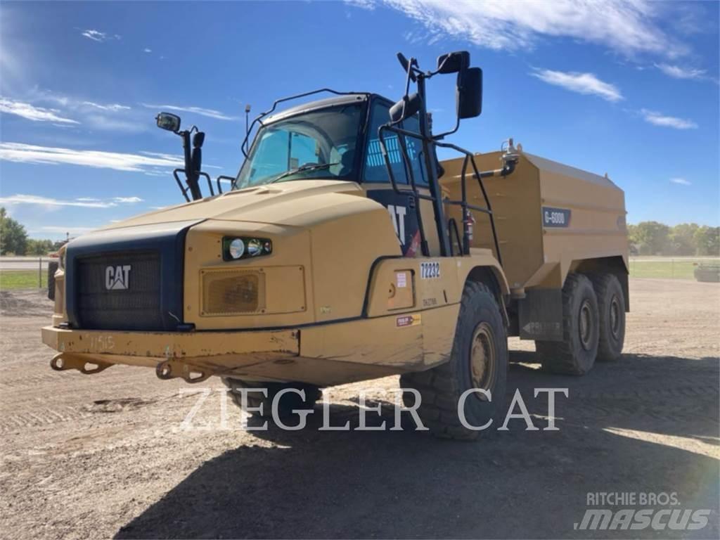 CAT 725CWT Cysterna