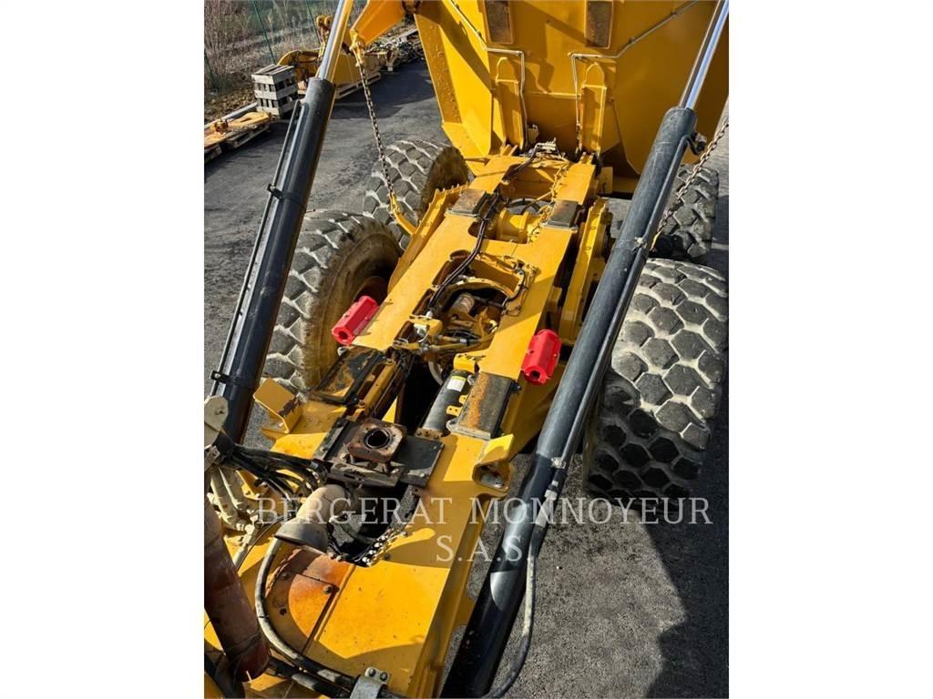 CAT 730 Wozidła przegubowe