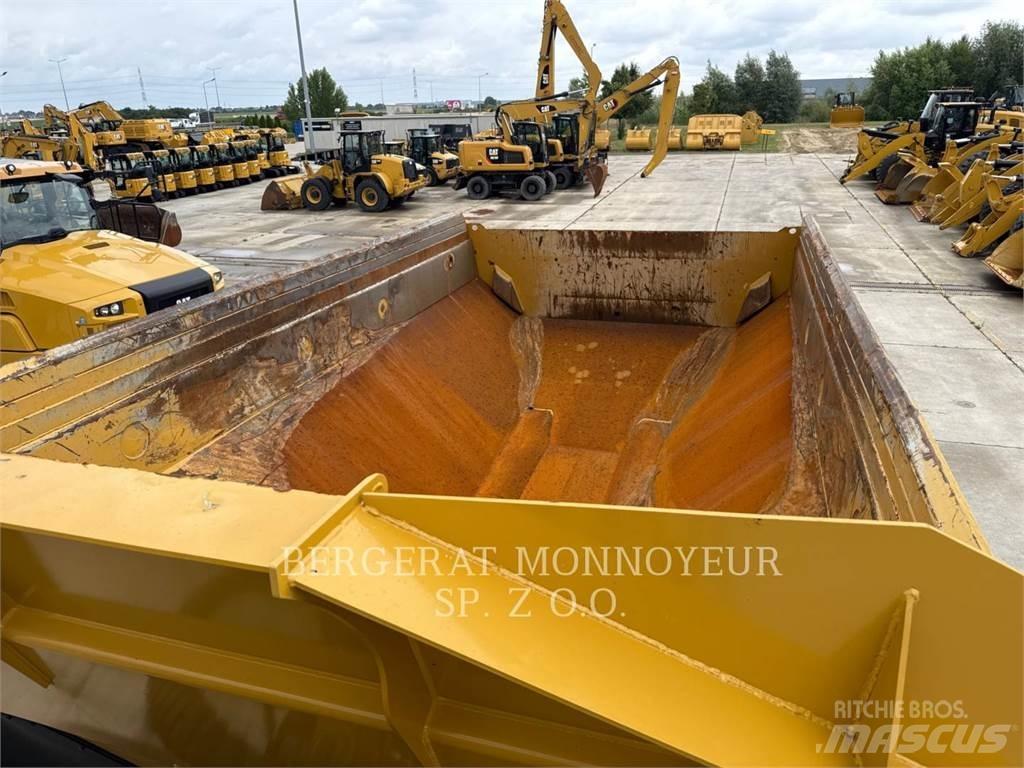 CAT 730 Wozidła przegubowe