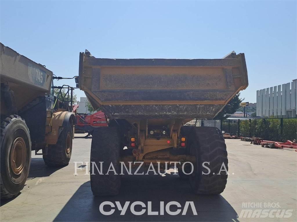CAT 730 Wozidła przegubowe