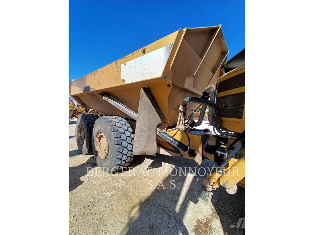 CAT 730 Wozidła przegubowe