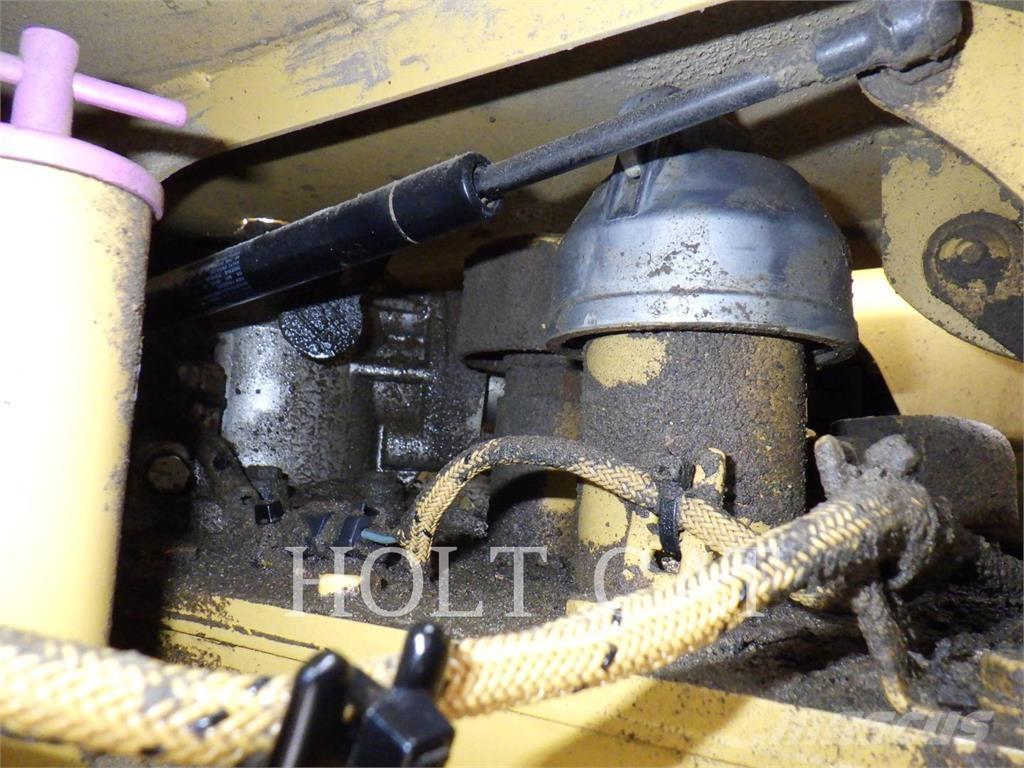 CAT 735 Wozidła przegubowe