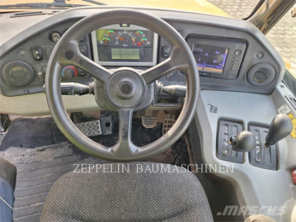 CAT 735B Wozidła przegubowe