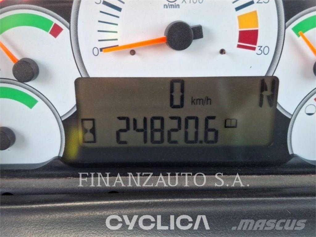 CAT 740 Wozidła przegubowe