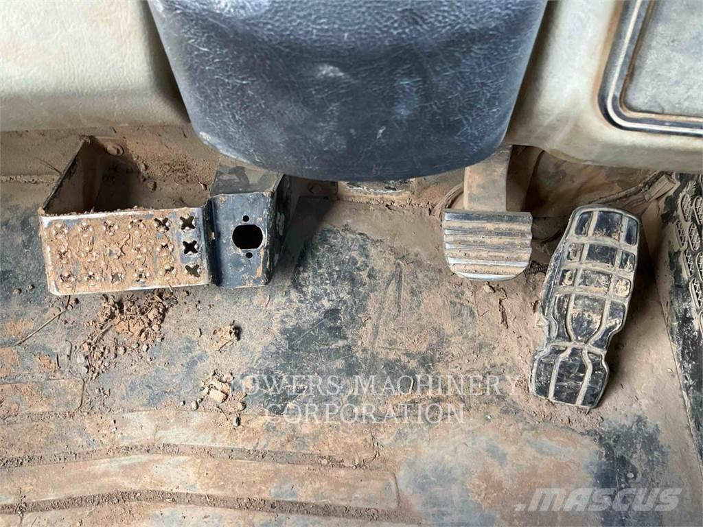 CAT 740B Wozidła przegubowe