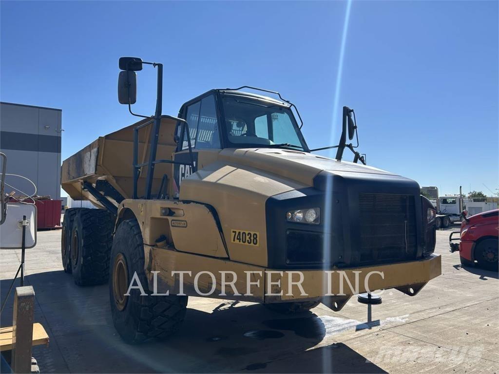 CAT 740B Wozidła przegubowe