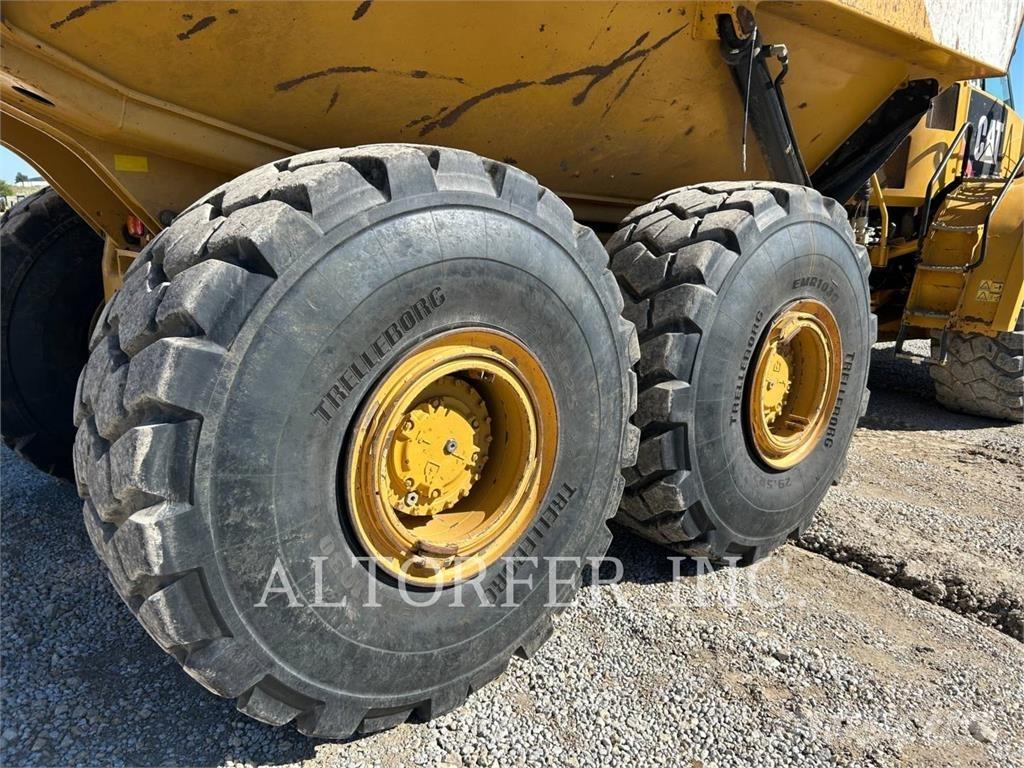 CAT 740B Wozidła przegubowe