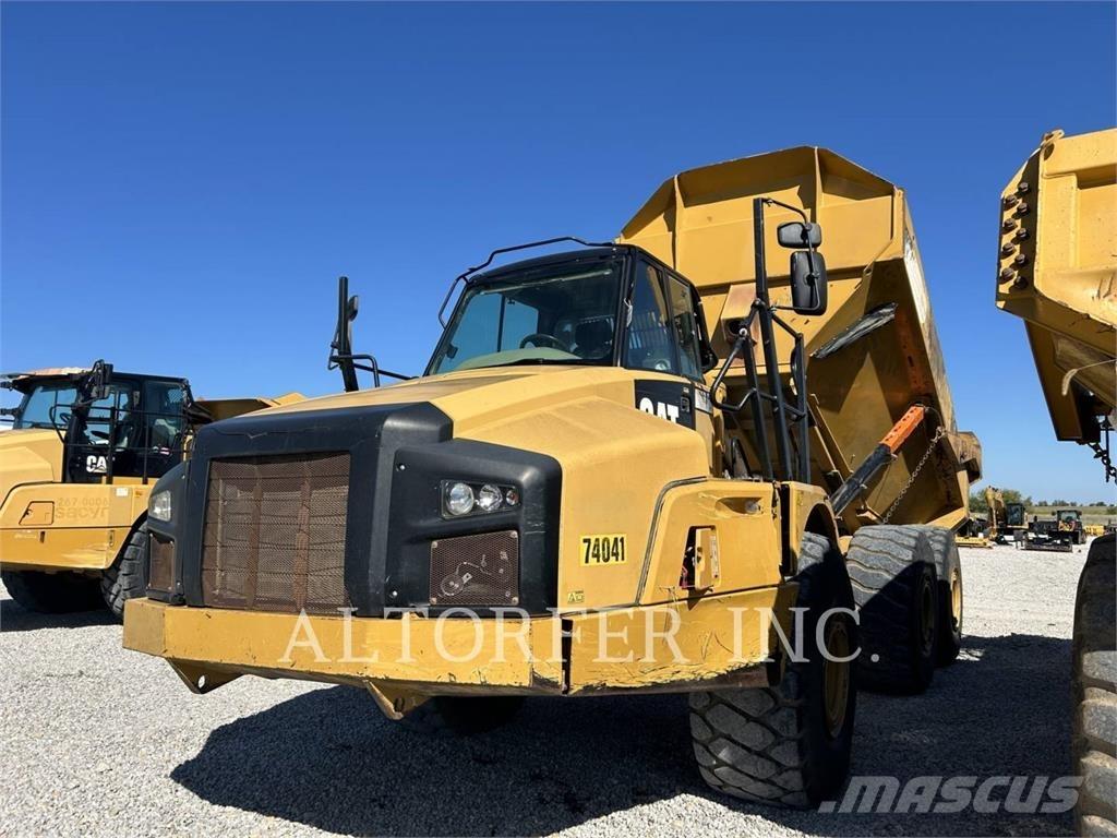 CAT 740B Wozidła przegubowe