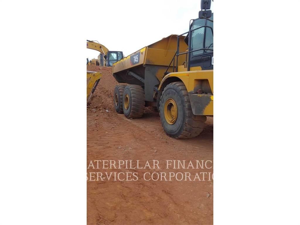 CAT 745 Wozidła przegubowe