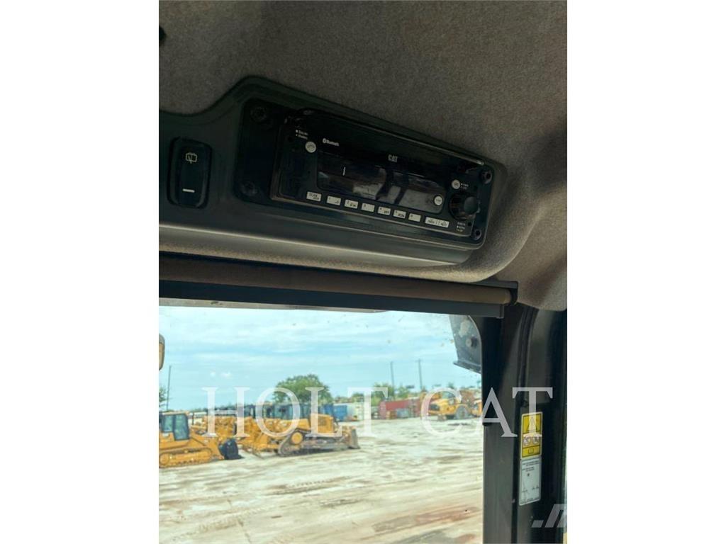 CAT 745 Wozidła przegubowe