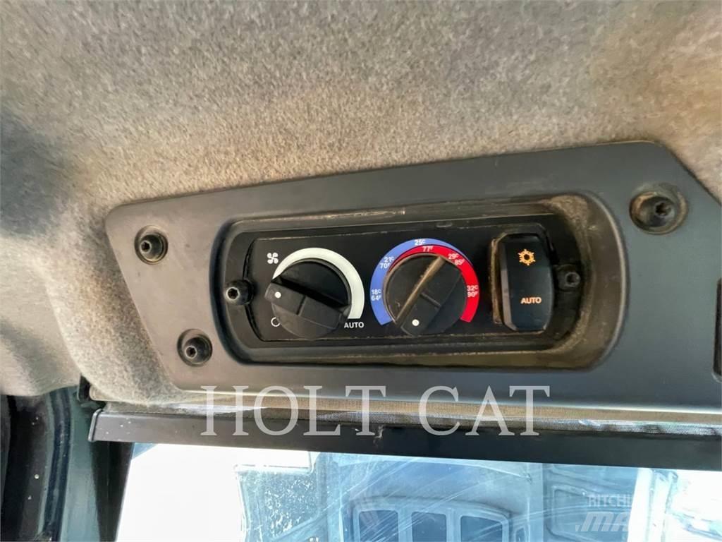 CAT 745-04 Wozidła przegubowe