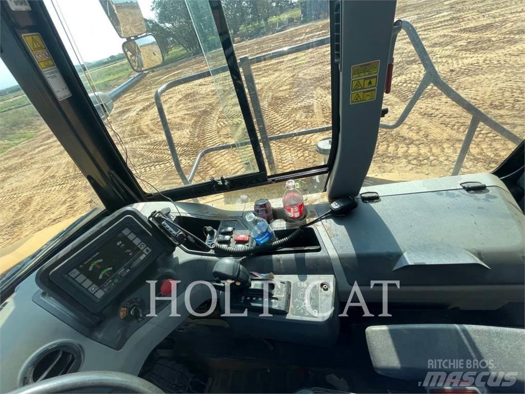 CAT 745-04 Wozidła przegubowe