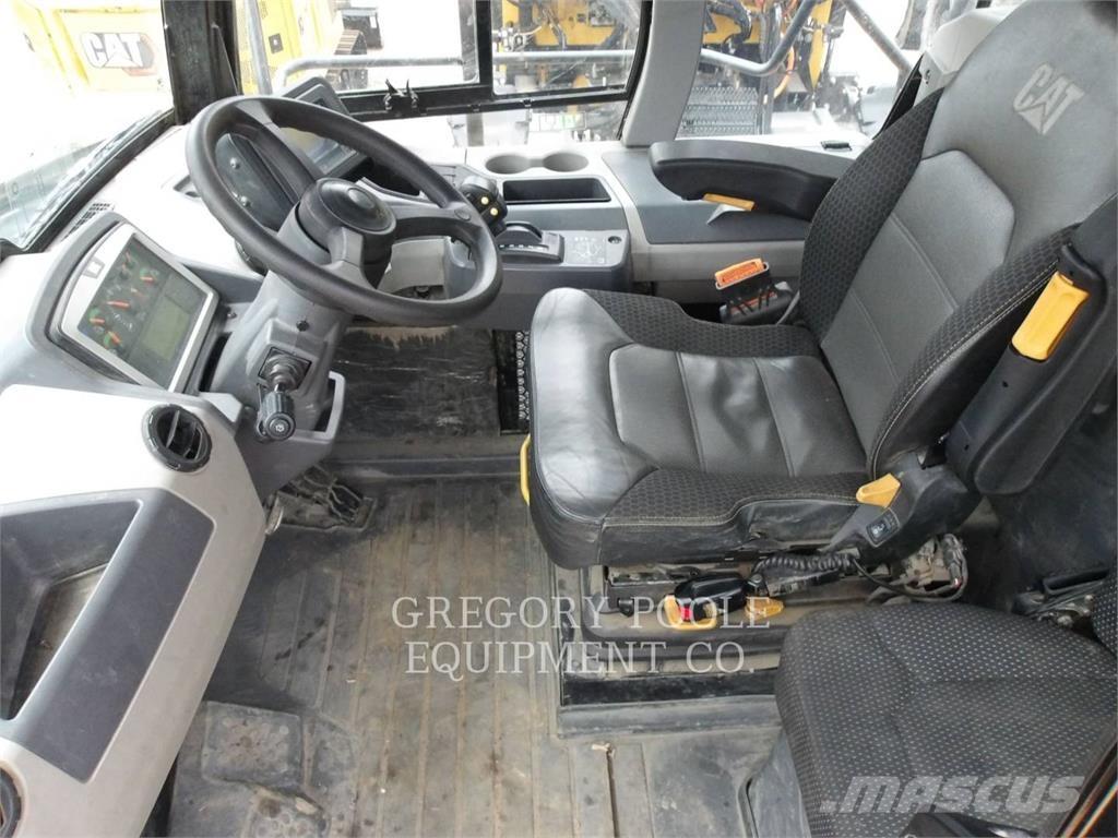 CAT 745-04 Wozidła przegubowe