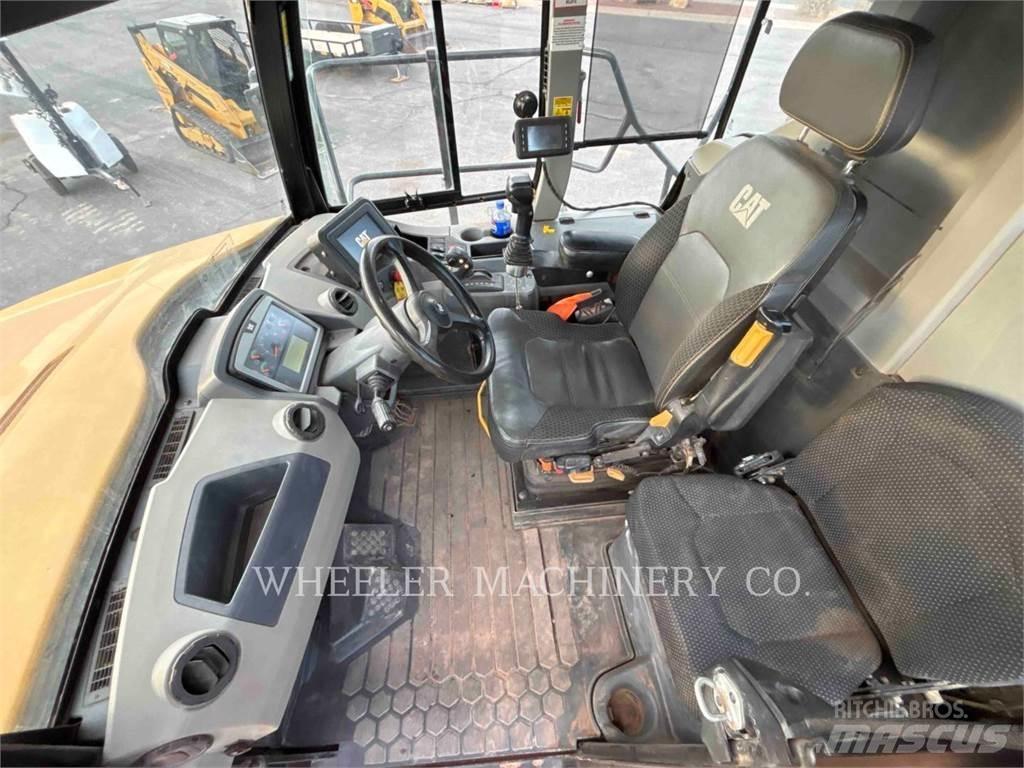 CAT 745 W/PAN Wozidła przegubowe