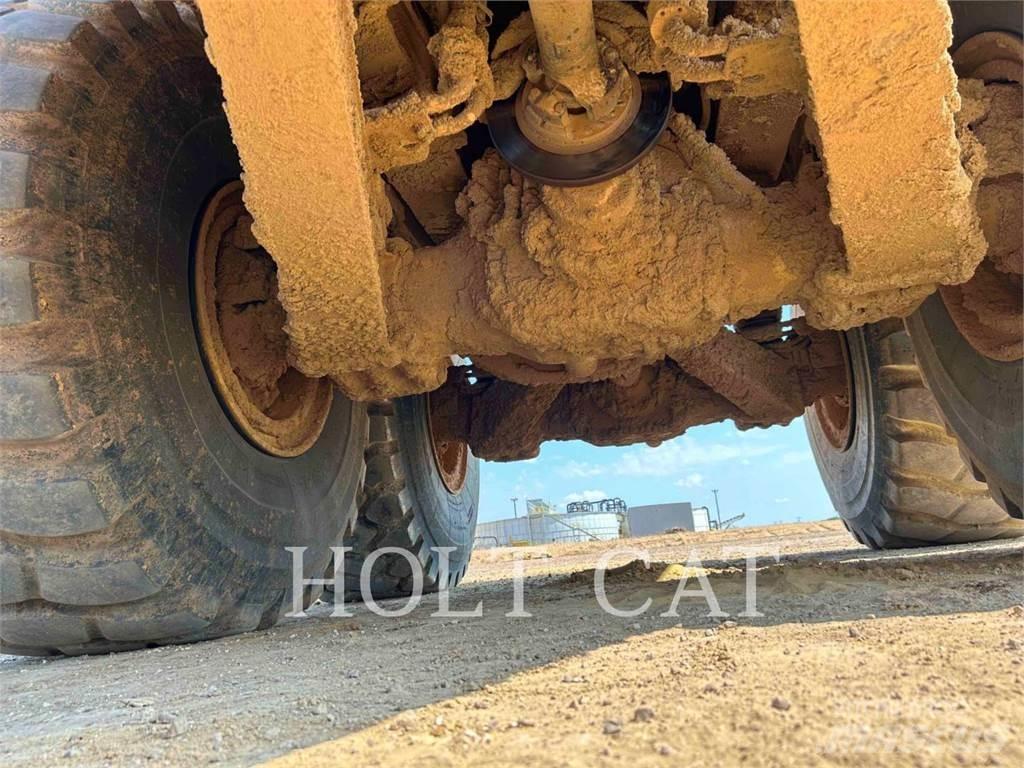 CAT 74504 Wozidła przegubowe