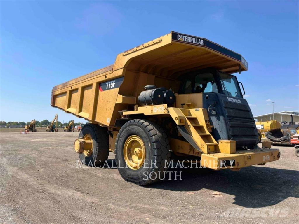 CAT 775F Wozidła przegubowe