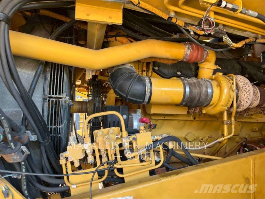 CAT 775F Wozidła przegubowe