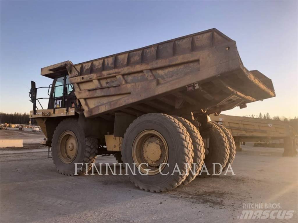 CAT 777F Wozidła przegubowe