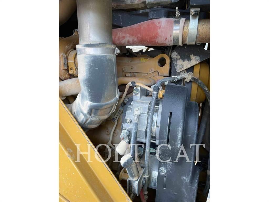 CAT 815 Zagęszczarki gruntu