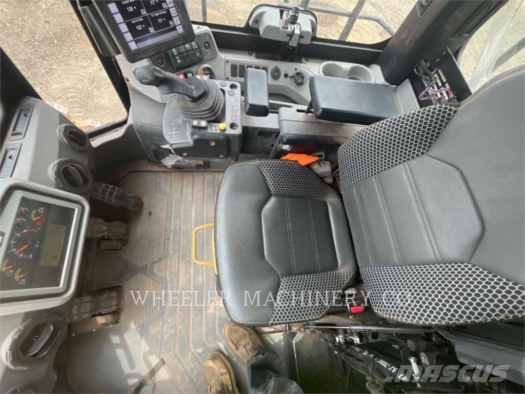 CAT 815 Walce typu kombi