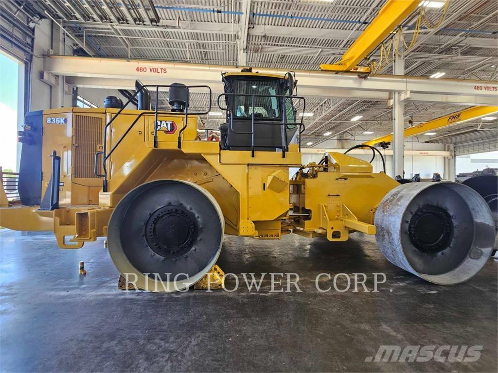 CAT 836K Zagęszczarki gruntu