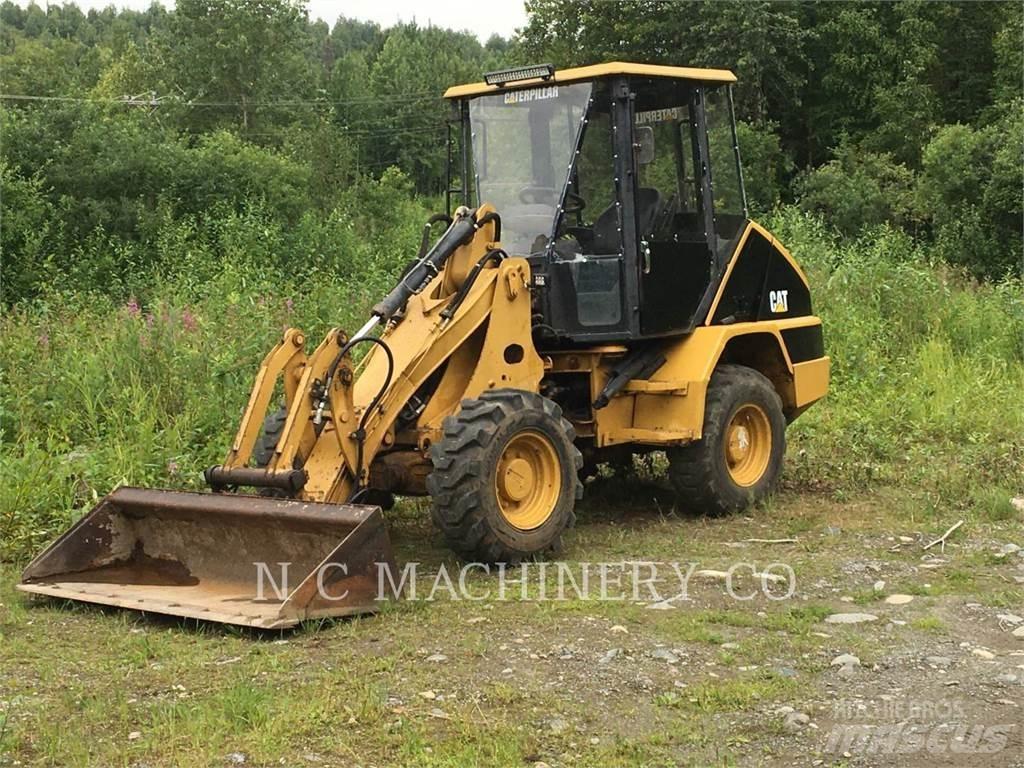 CAT 902 Ładowarki kołowe