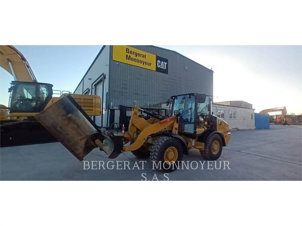 CAT 906 Ładowarki kołowe