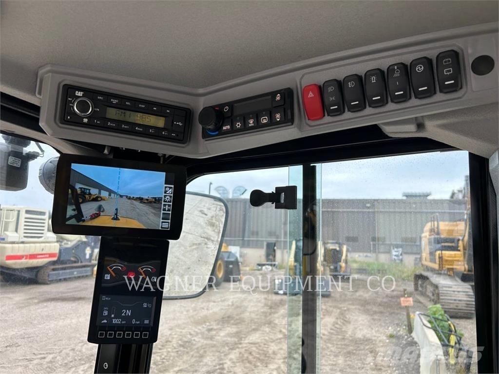 CAT 906 Ładowarki kołowe