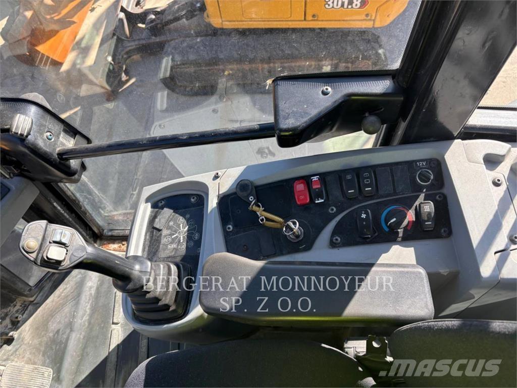 CAT 906M Ładowarki kołowe