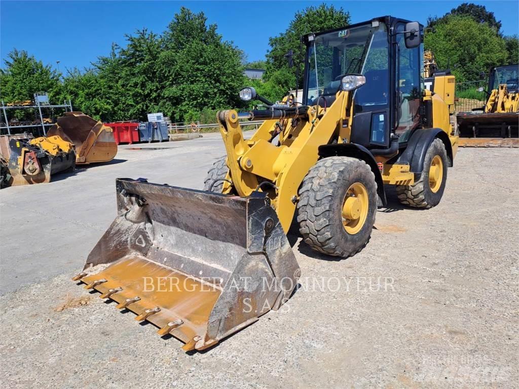 CAT 906M Ładowarki kołowe