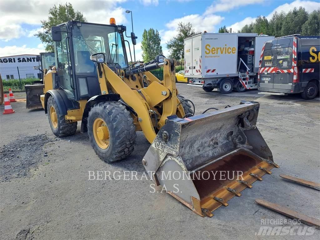 CAT 906M Ładowarki kołowe