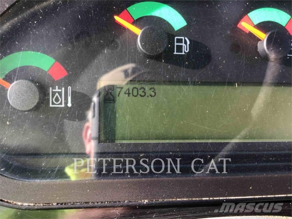 CAT 906M Ładowarki kołowe