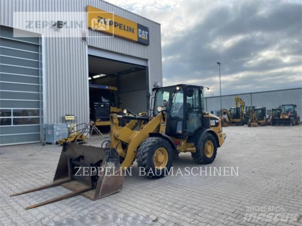 CAT 906M Ładowarki kołowe