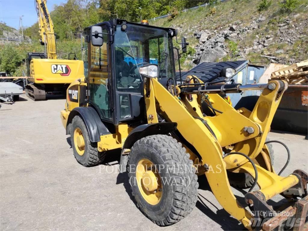 CAT 906M Ładowarki kołowe