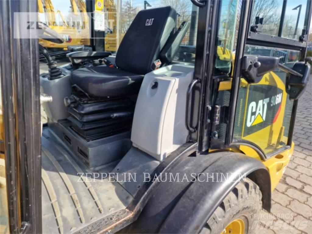 CAT 906M Ładowarki kołowe