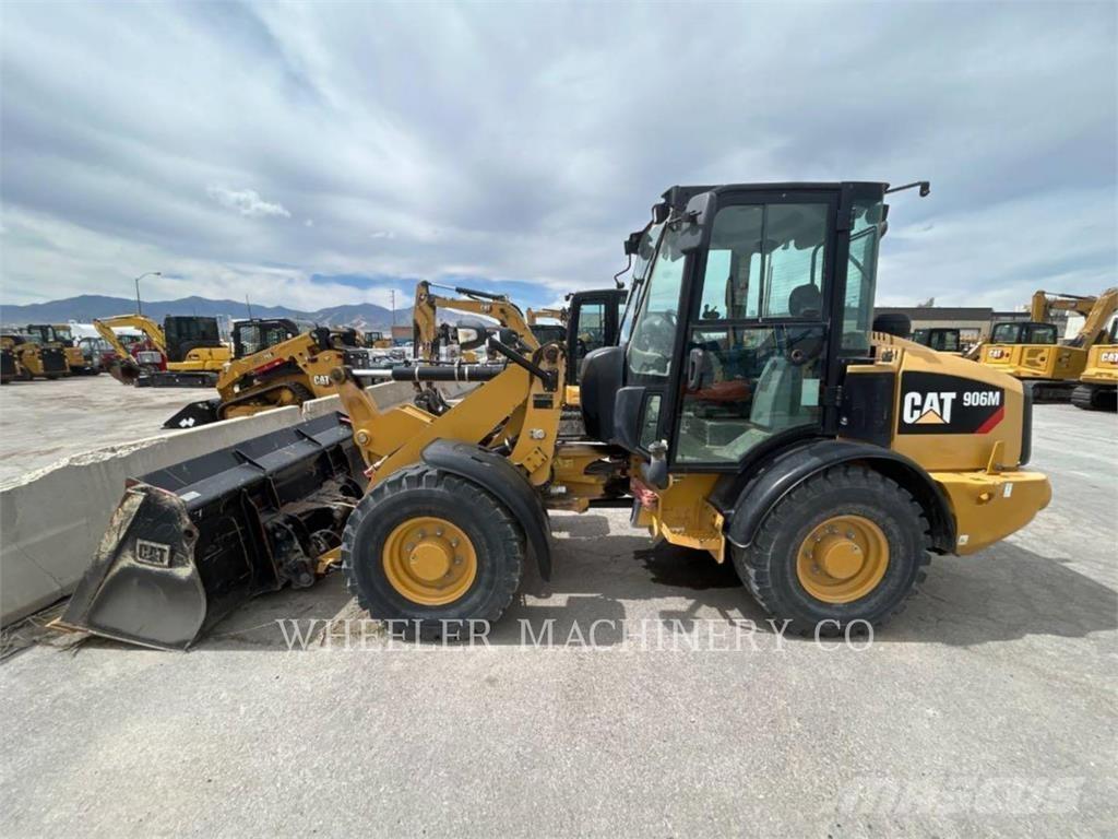 CAT 906M Ładowarki kołowe