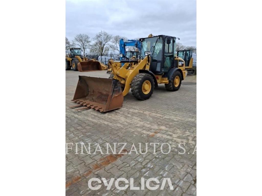 CAT 906M Ładowarki kołowe