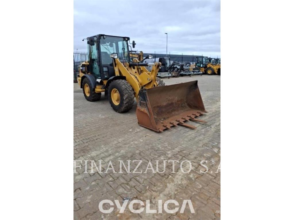CAT 906M Ładowarki kołowe