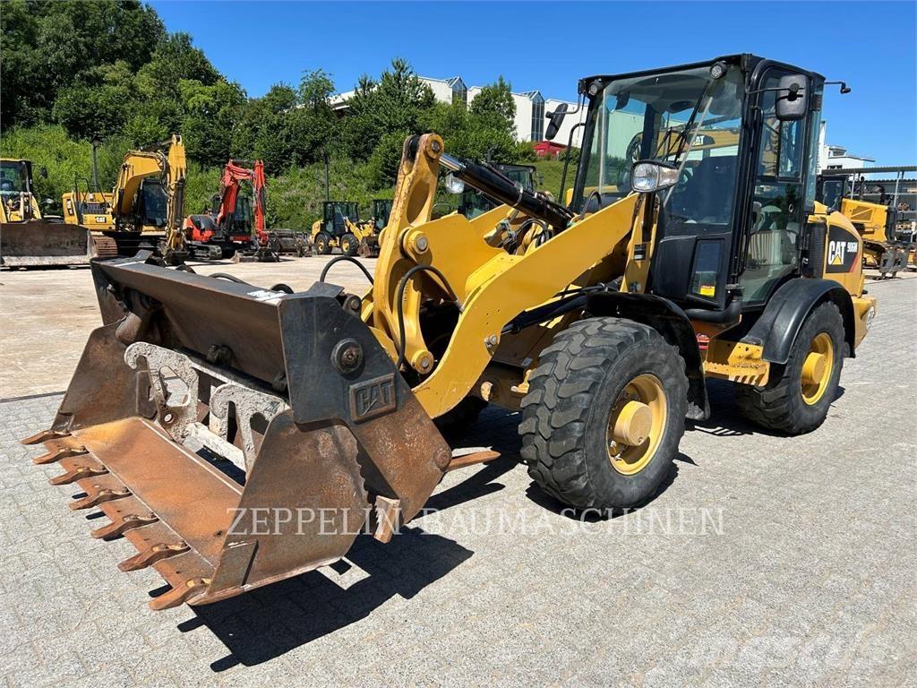 CAT 906M Ładowarki kołowe