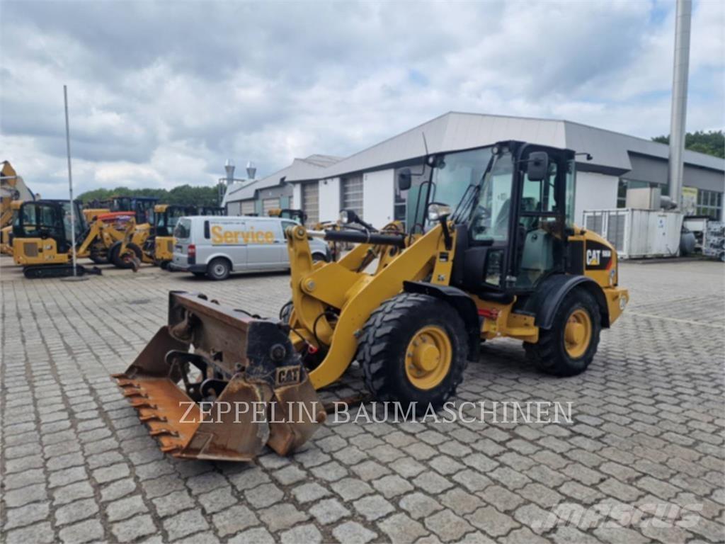 CAT 906M Ładowarki kołowe