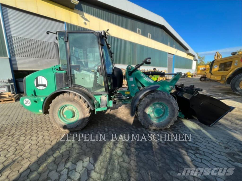 CAT 906M Ładowarki kołowe