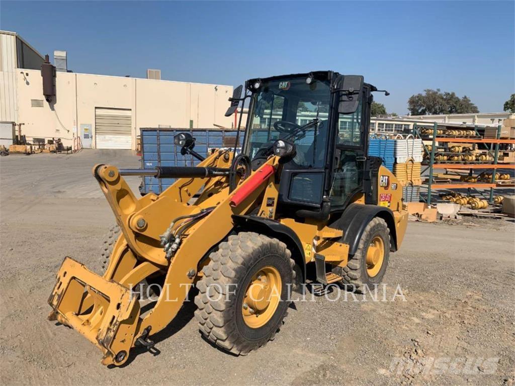 CAT 907 Ładowarki kołowe