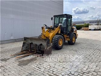 CAT 907M Ładowarki kołowe