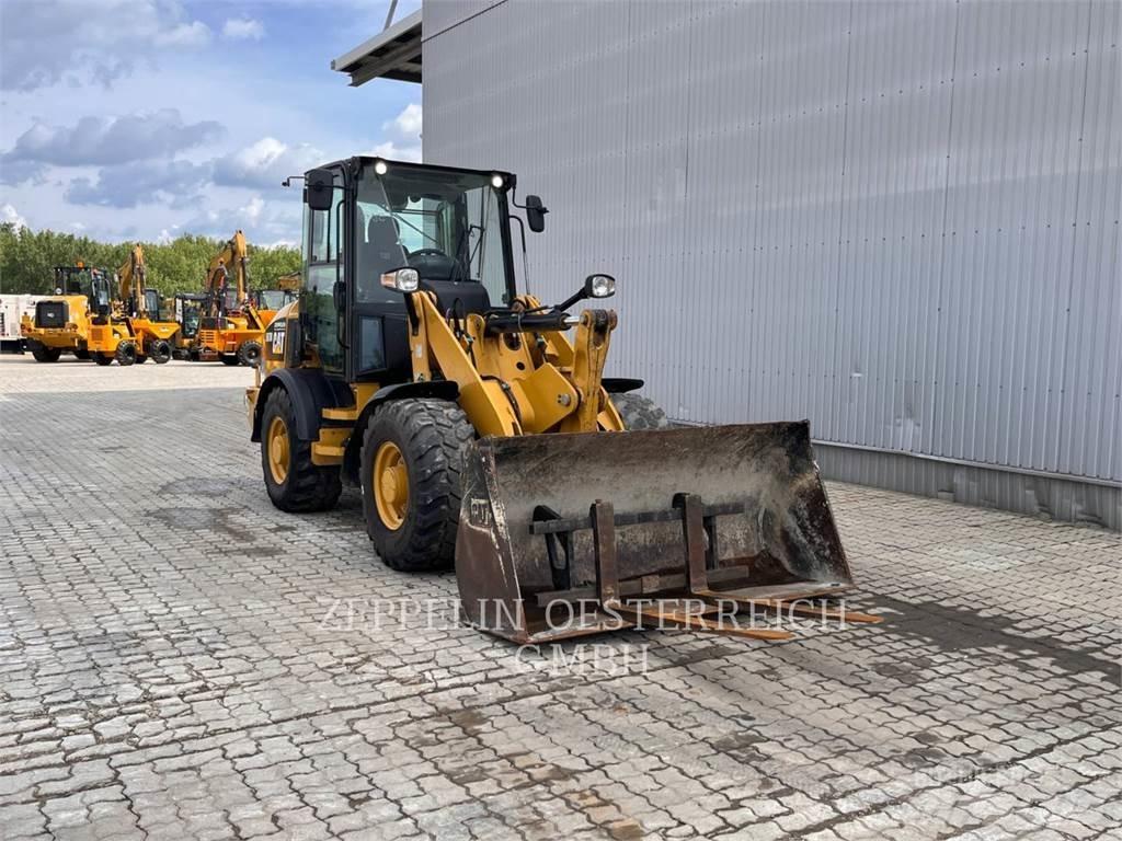 CAT 907M Ładowarki kołowe