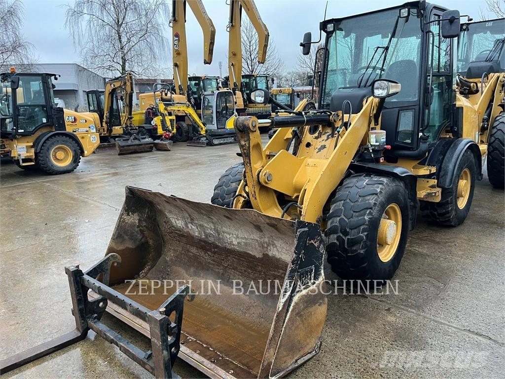 CAT 907M Ładowarki kołowe