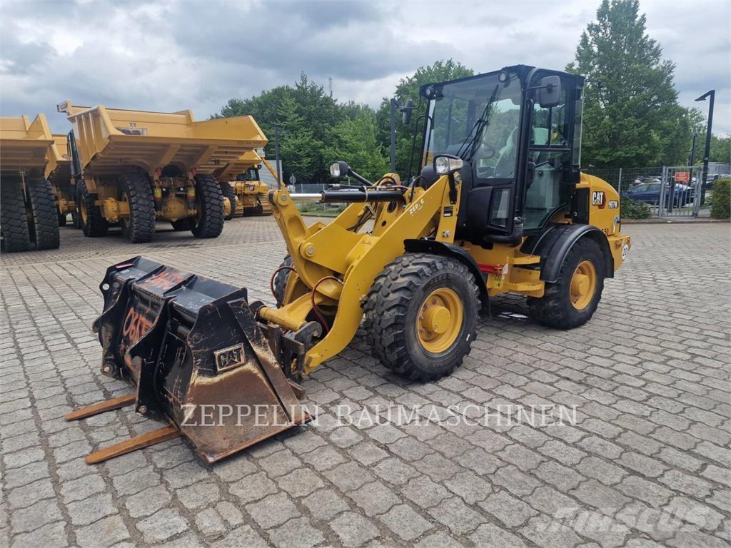 CAT 907M Ładowarki kołowe