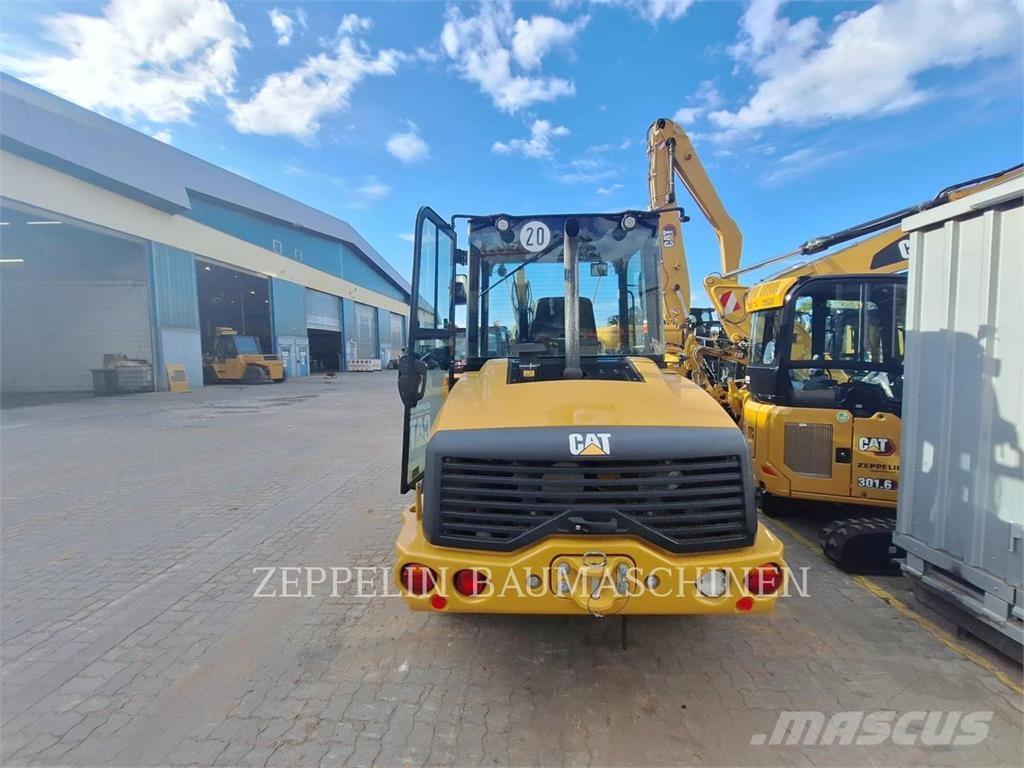 CAT 907M Ładowarki kołowe