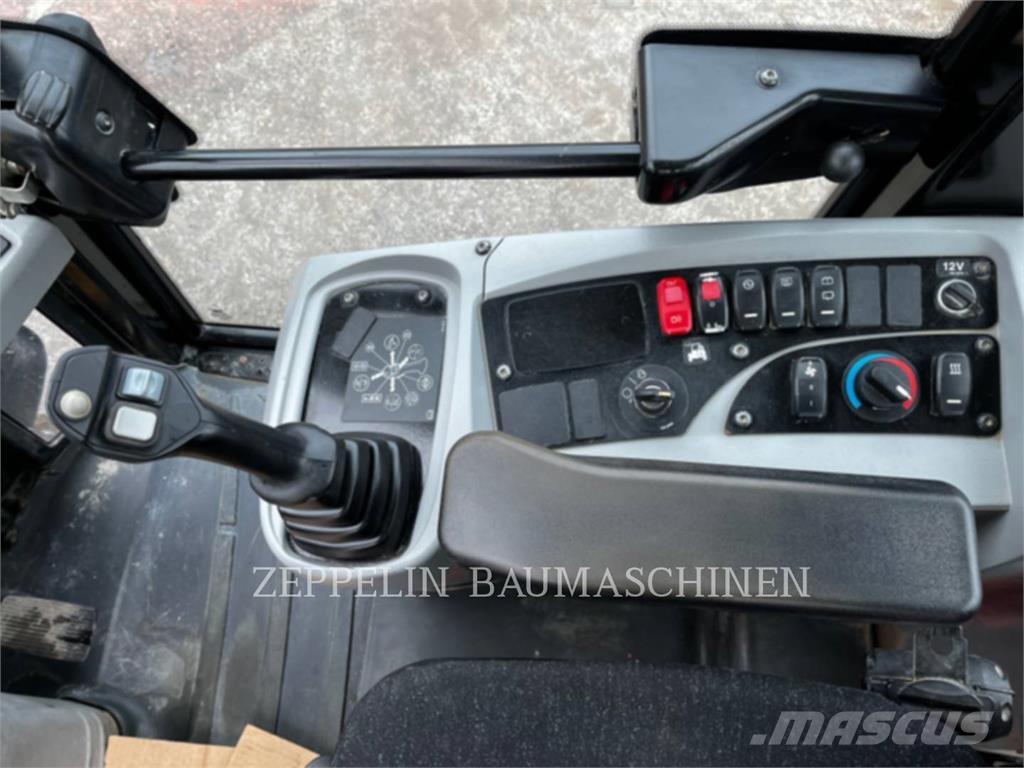 CAT 907M Ładowarki kołowe