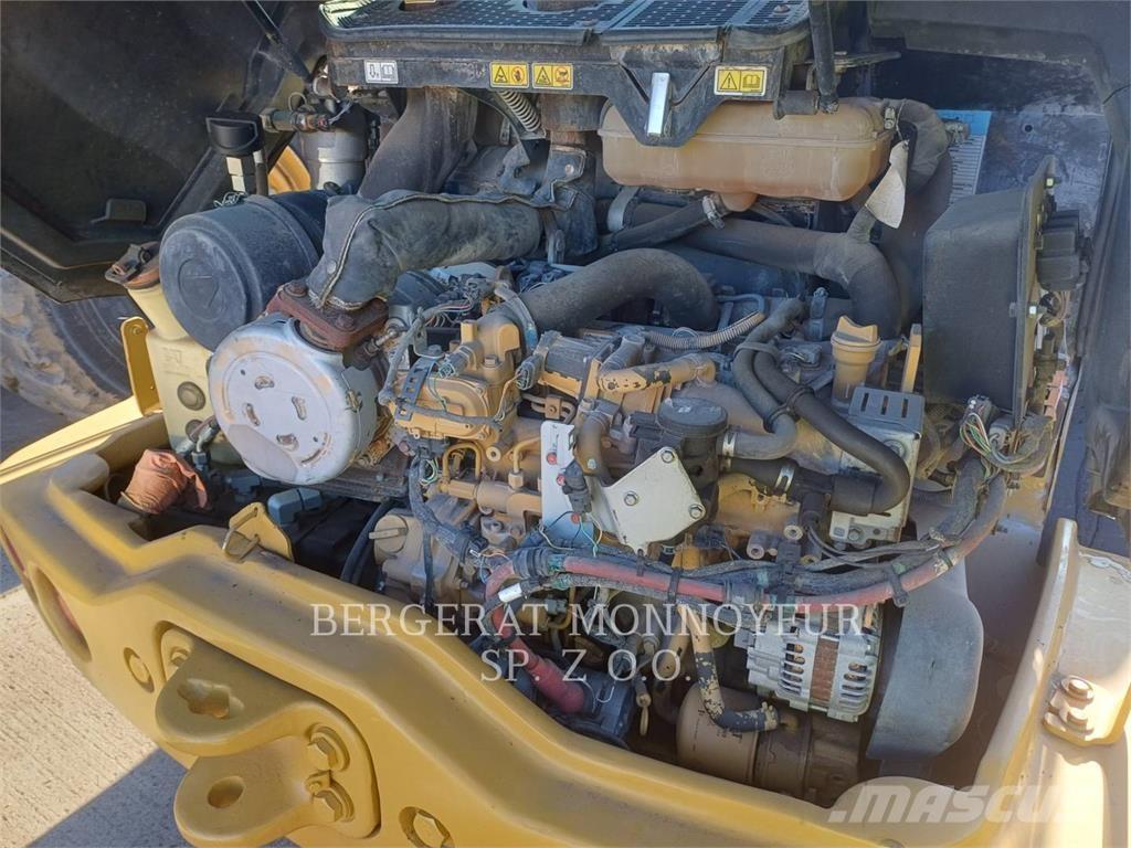 CAT 908M Ładowarki kołowe